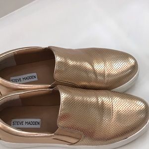 Steve Madden slip on sneaker